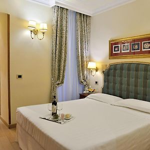 Camera con letto king size